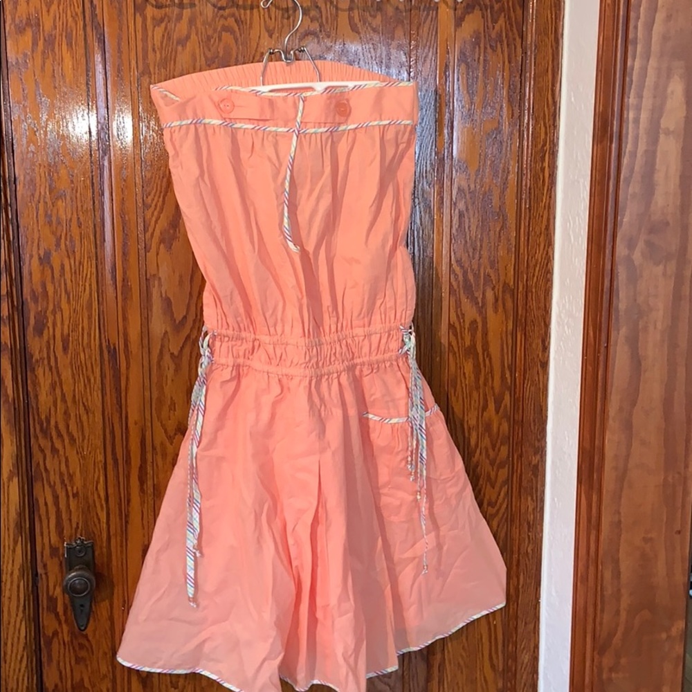Coral peachy colored strapless vintage dress!